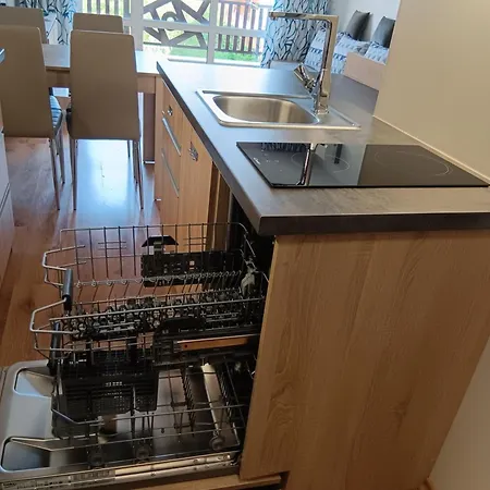 Royal Palm Studio, * Светий Влас